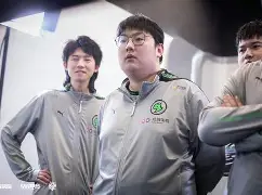 详细阅读:九游体育-巡回赛巅峰对决!粤西烈马队击败荆楚风暴队,UFC赛场再起波澜;赛后更衣室沸腾的简单介绍 九游体育-巡回赛巅峰对决!粤西烈马队击败荆楚风暴队,UFC赛场再起波澜;赛后更衣室沸腾的简单介绍