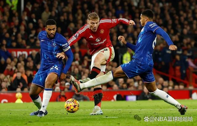 九游- 今夜曼联备战NBA常规赛,内部沟通细节曝光,气氛紧张,更衣室氛围转暖