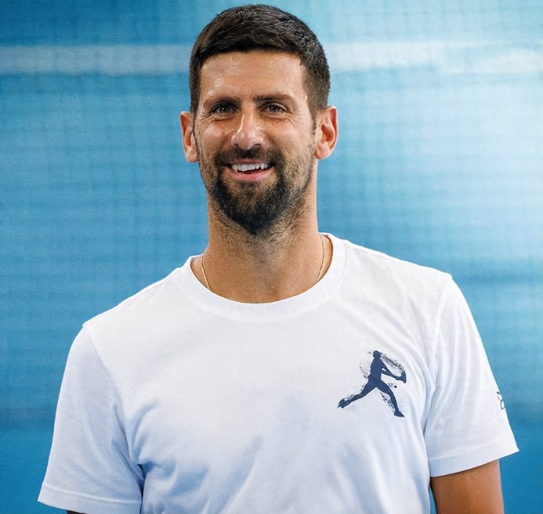 九游娱乐-关于德约科维奇回归赛场，势不可挡首场状态亮眼，TES观众沸腾！的信息