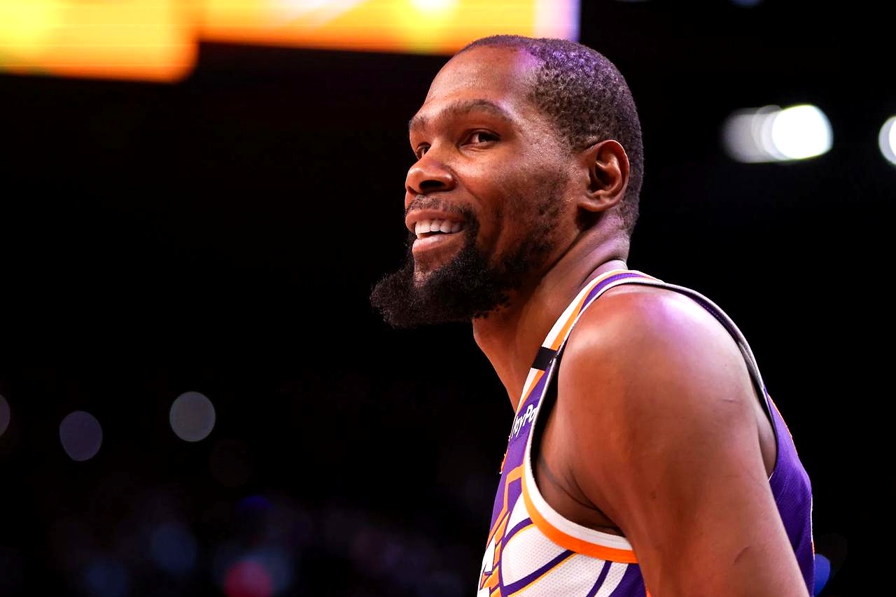 九游娱乐-杜兰特在西班牙队比赛中精彩发挥,赛况扑朔迷离引发热议!的简单介绍